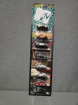 3D Printed Wall Mount for Premium Hot Wheels, Like New, Holds 8 Cars
