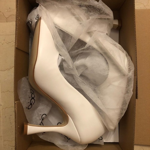 GoGo Shoes white pointed pumps size 38 new