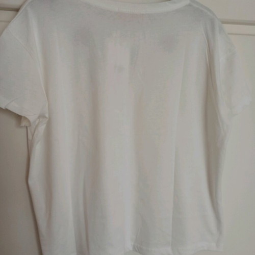 Madame Shoushou Iris t-shirt new, one size, white with embroidered roses