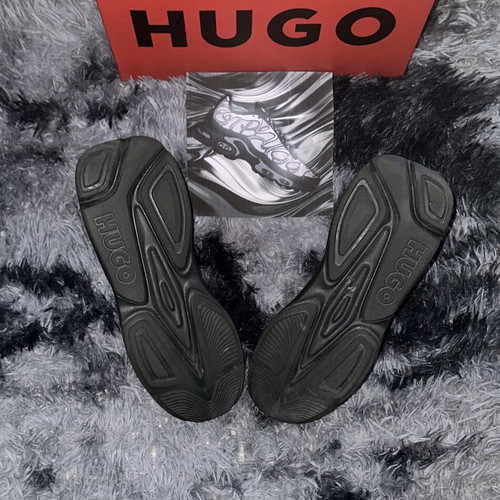 Hugo Boss Runners sneakers size 45, black and red