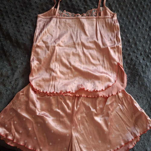 Pink satin pajama set small like new