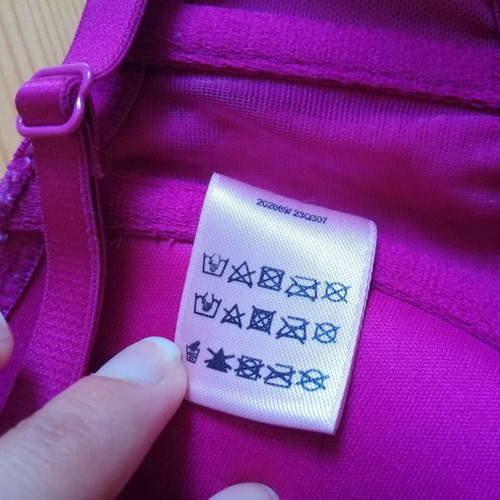 Hunkemöller 75B pink lace bra with front clasp