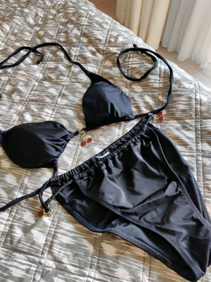 Bansko swimsuit black like new, sizes XS-S, push up option