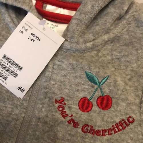 H&M Robe new with hood size 3-4 gray and red