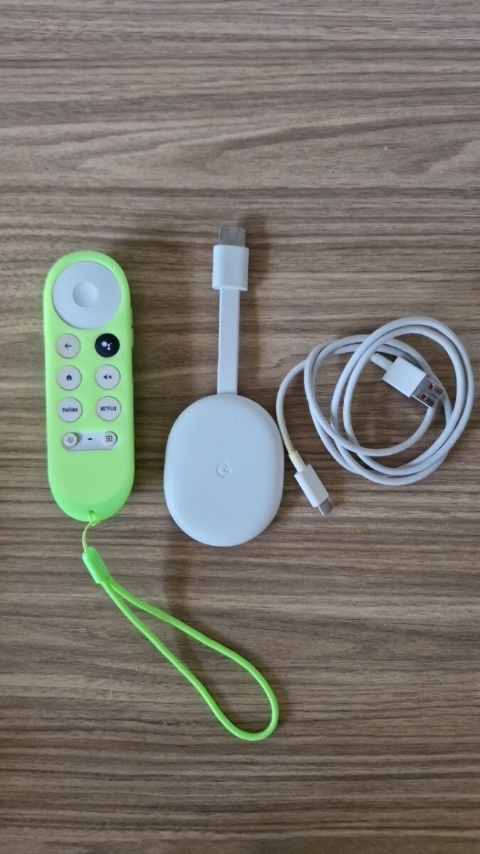 Google Chromecast with Google TV like new - € 75,00 - Vendora.cy