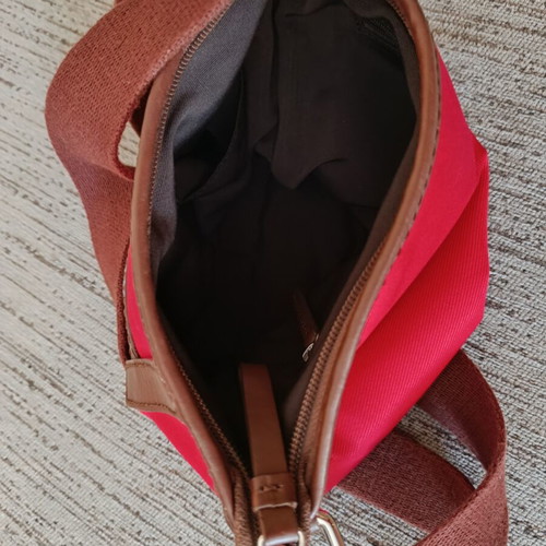 Tommy Hilfiger crossbody bag like new, red and brown