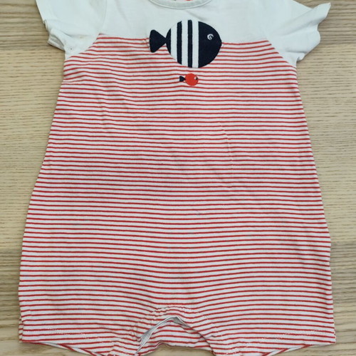 Obaibi baby romper like new, 9 months, striped fish design
