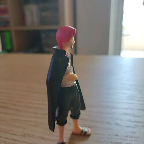 Shanks figure from One Piece like new, 8 cm
