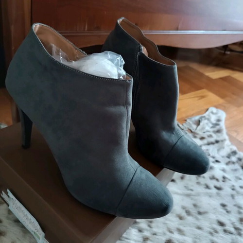 Grey women's ankle boots size 41, worn only once, 10cm heel