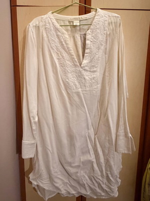H&M L.O.G.G. white tunic with embroidery like new, size 46