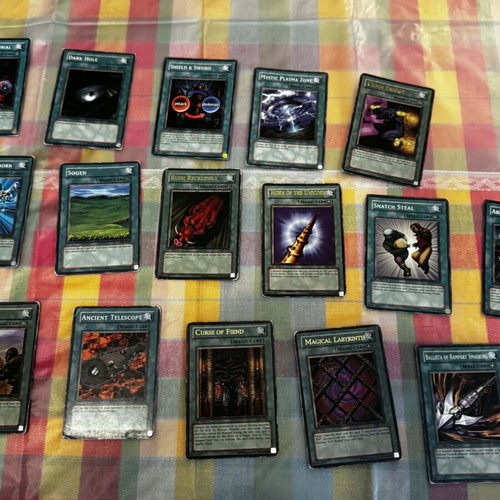 Yu-Gi-Oh cards used bundle 160 pcs, genuine and non-genuine