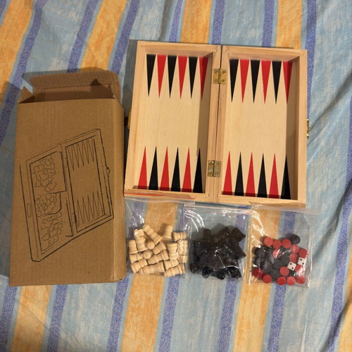 Chess Backgammon Checkers 3-in-1 game set, new in box