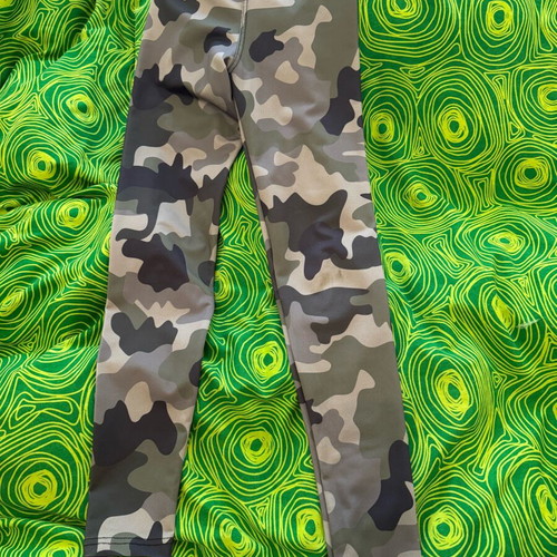 Kids elastic leggings like new, sizes 134 cm and 140 cm