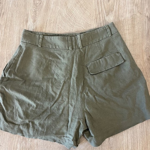 Zara khaki linen shorts size S like new, linen and viscose