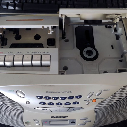 Sony CDF-S36L boombox CD cassette player