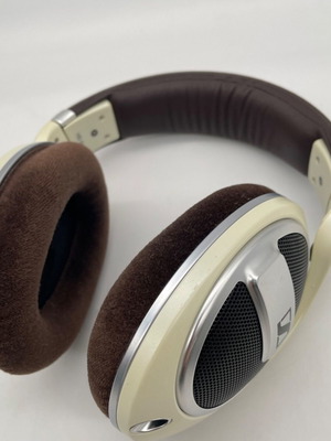 Sennheiser HD-599 Premium Headband Headphone like new, wired