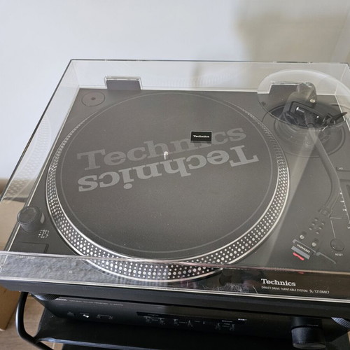 Technics SL 1210-MK7 turntable new