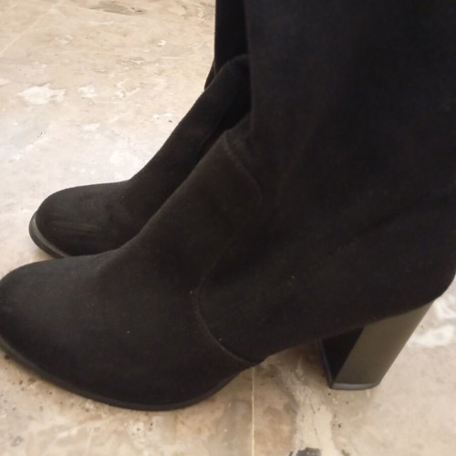 Marks & Spencer knee-high boots size 39 like new, black