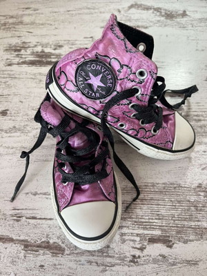 Converse Chuck Taylor pink boots like new, size 27