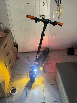 KuKirin G2 Max electric scooter used, 10 inch tires, 1000W motor