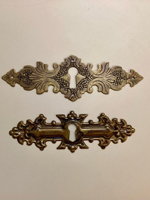 Set of 2 Vintage Decorative Brass Lock Plates Like New