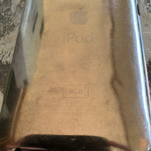 iPod Touch 2 used with original power cable