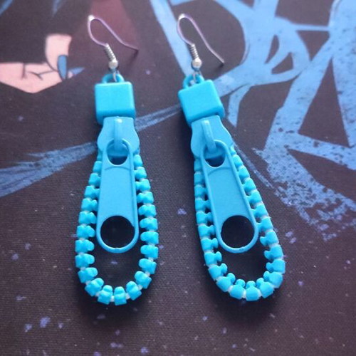 Long earrings with zipper design like new, turquoise