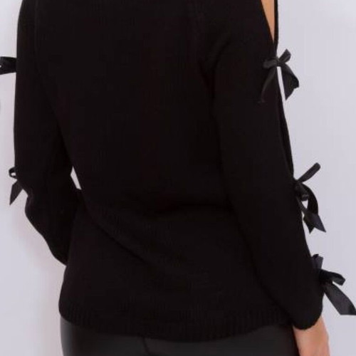 Knitted blouse new with bows, size S-M, black