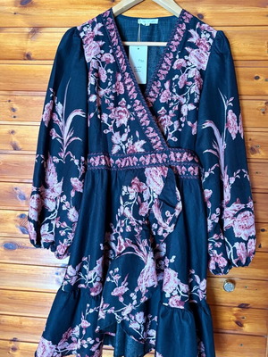 Wrap dress new black with pink flowers size M/L