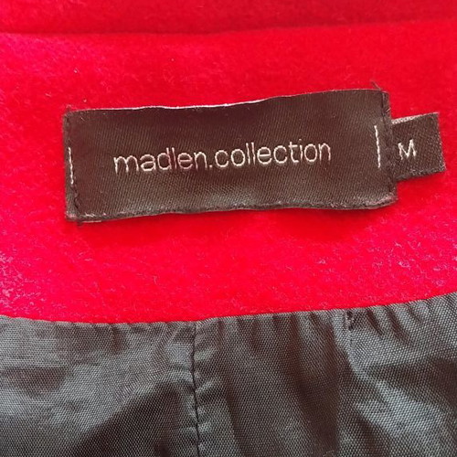Women's coat used red medium, 70% wool
