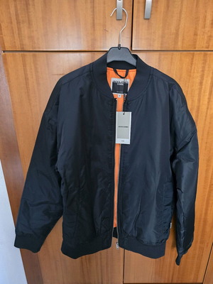 Καινούργιο μπουφάν Jack & Jones μαύρο μέγεθος M