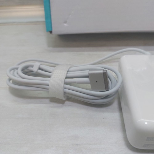 Power adapter 60W MagSafe 2 T-tip for MacBook Pro 13 Retina and Air