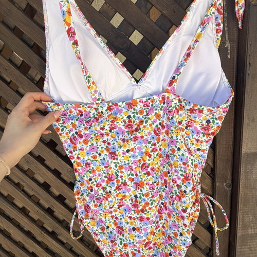 Floral swimsuit like new, multicolor, removable cups, adjustable sides