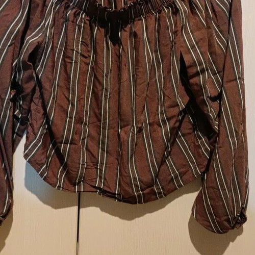Pull and Bear blouse S used with off-shoulder multicolor