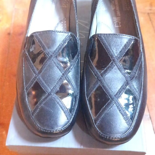 Aerocomfort women's leather shoes size 40 new black