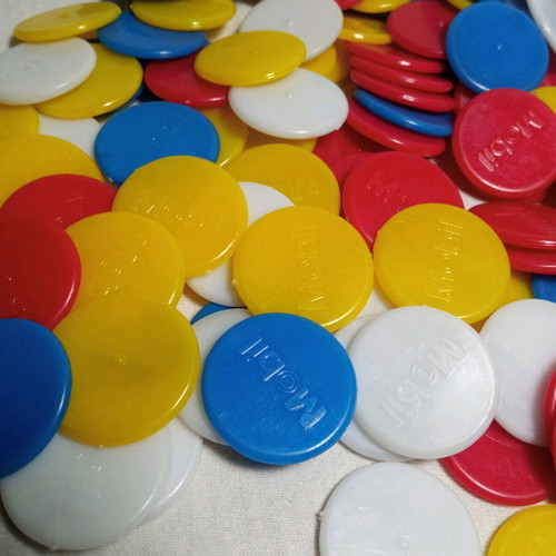 Mobil poker chip set of 200 from the 1970s like new