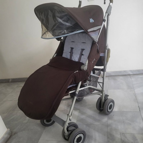Maclaren baby stroller like new, brown-blue with waterproof hood