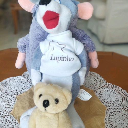 Collectible set of 3 plush toys with storybook new