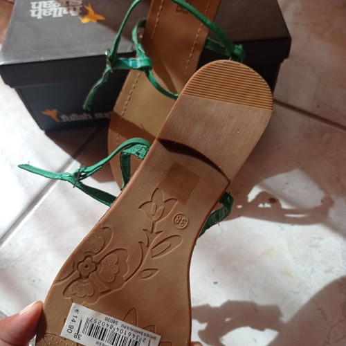 Fullah Sugah sandals new, size 38, green