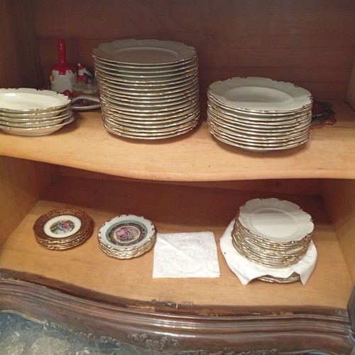 Porcelain Dinnerware Set like new, complete luxury quality