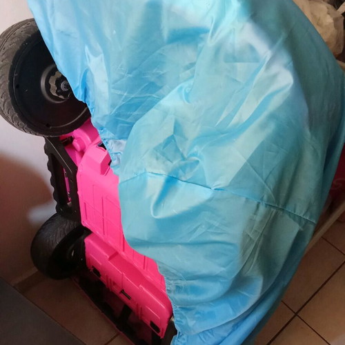 Children's car like new