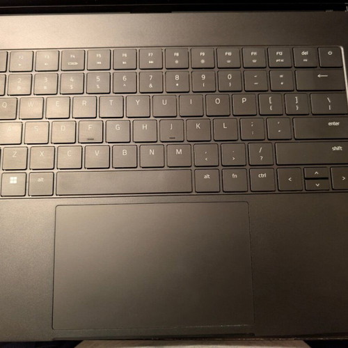 Razer Blade 15 2024 15.6" QHD 240Hz laptop like new, i7-13800H, RTX 4070, 16GB RAM, 1TB SSD