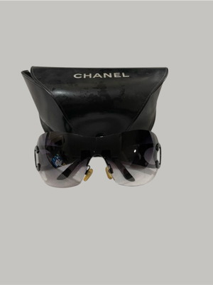 Γυαλιά ηλίου Chanel Vintage μεταχειρισμένα, μαύρο και γκρι
