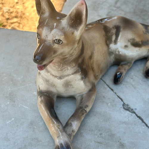 Ceramic Lavdanis wolfdog figurine used with damages