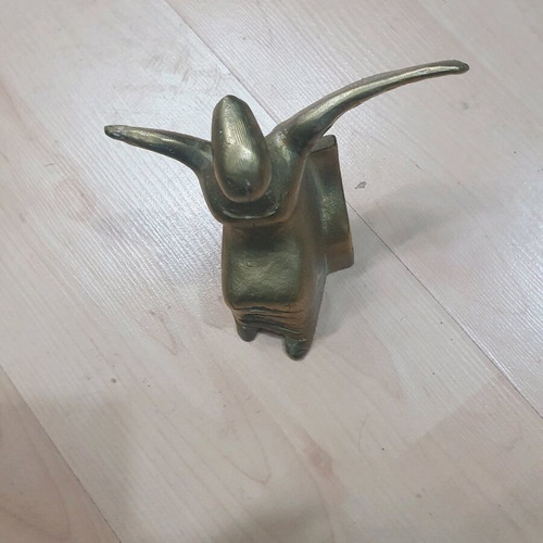Sculpture by G. Georgiadis used