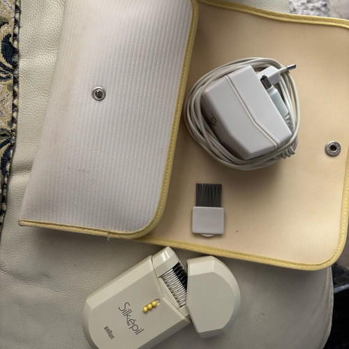 Braun Silk-épil epilator used with case and accessories
