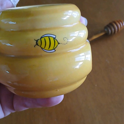 Honey jar used with spiral