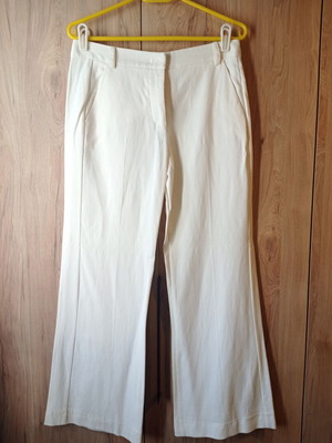 Sisley ivory pants like new, straight cut with pockets