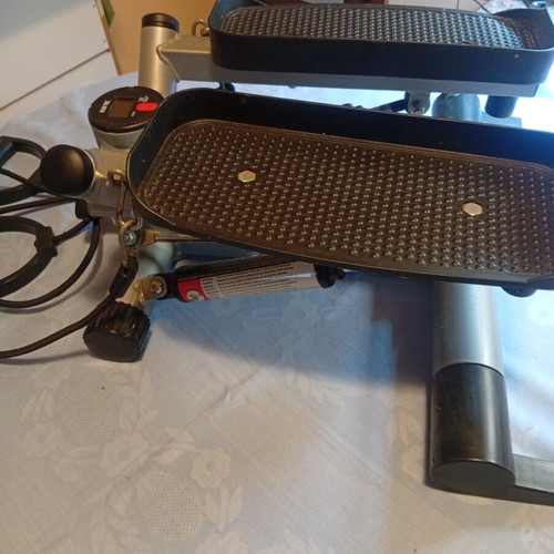 Stepper used with resistance bands and adjustable difficulty