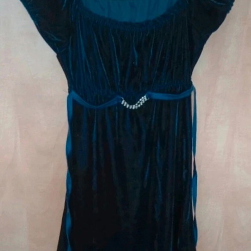Mini blue velvet dress like new with belt and rhinestones